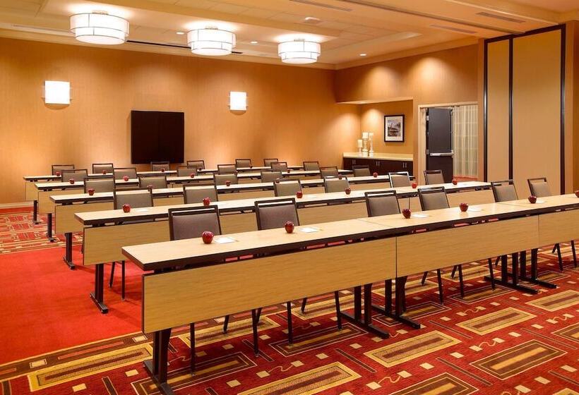 Otel Courtyard Long Beach Airport