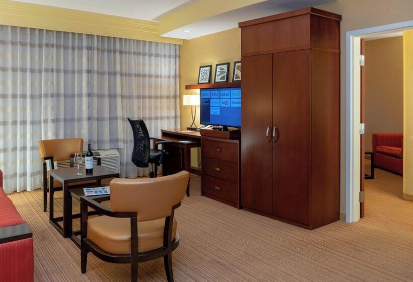 Otel Courtyard Long Beach Airport