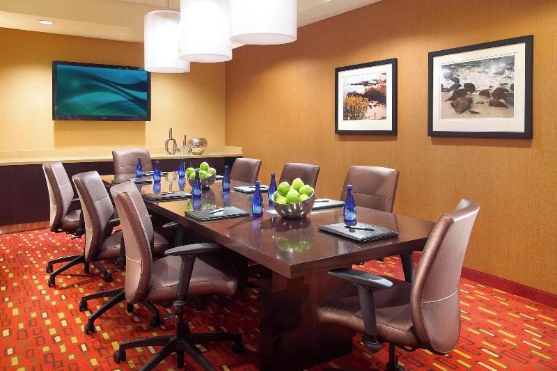 Otel Courtyard Long Beach Airport