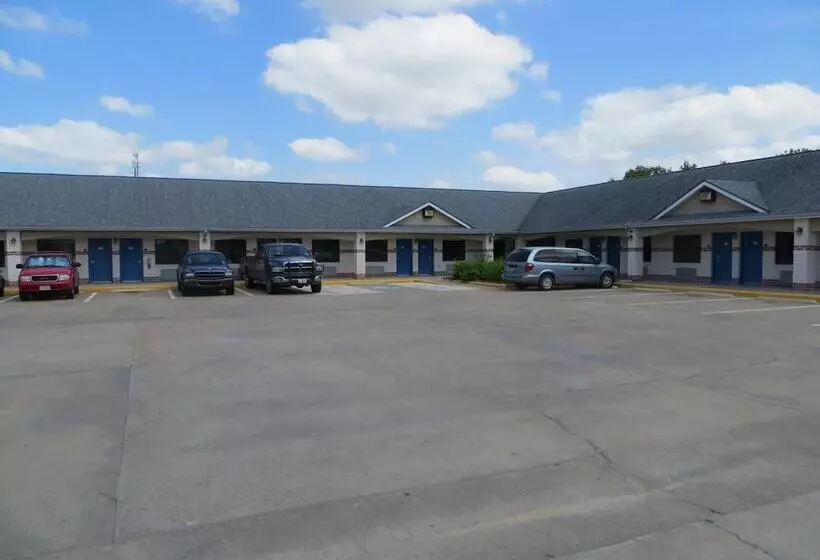 Отель Executive Inn & Suites West Columbia