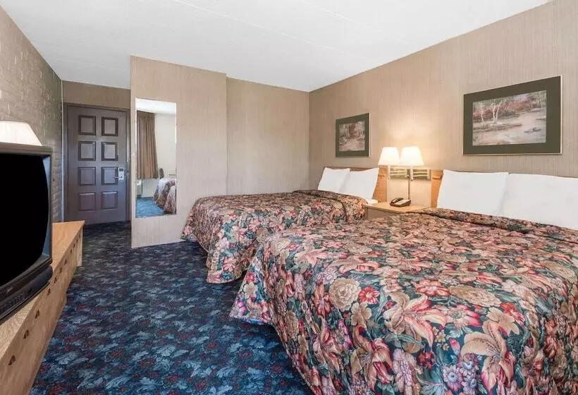 Отель Knights Inn Dayton By Miller Lane