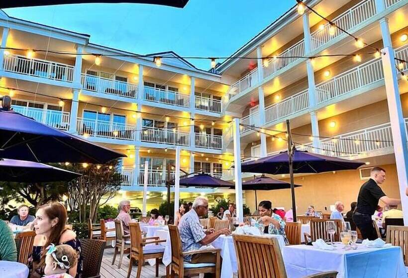 فندق La Mer Beachfront Resort