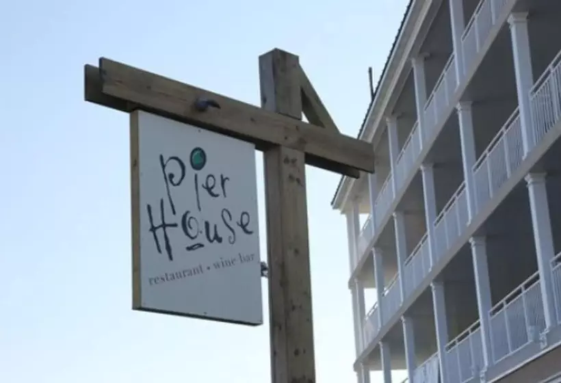 Hotelli La Mer Beachfront Resort