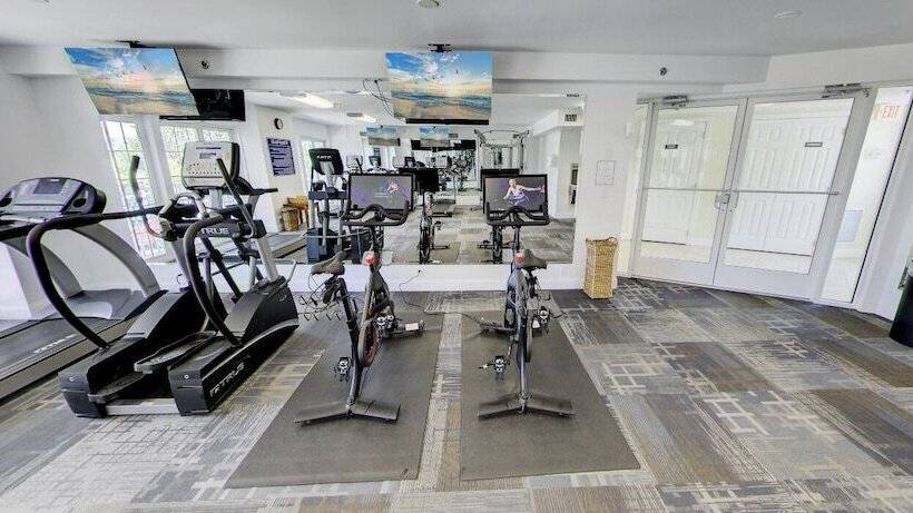 فندق La Mer Beachfront Resort