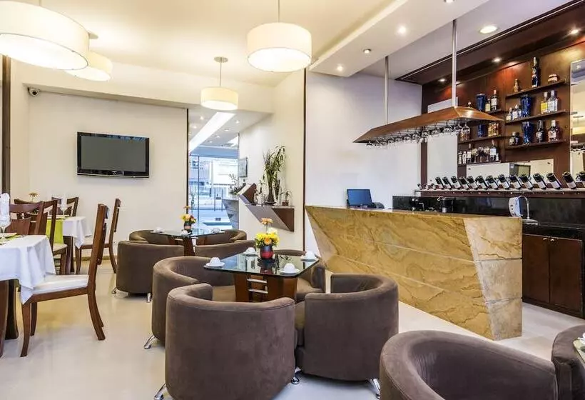 בית מלון כפרי Platinum Suite