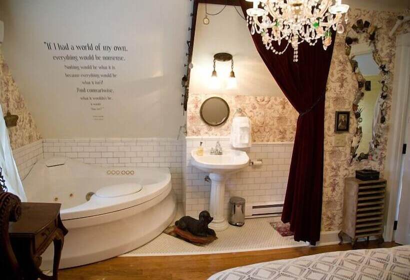 فندق Rivertown Inn