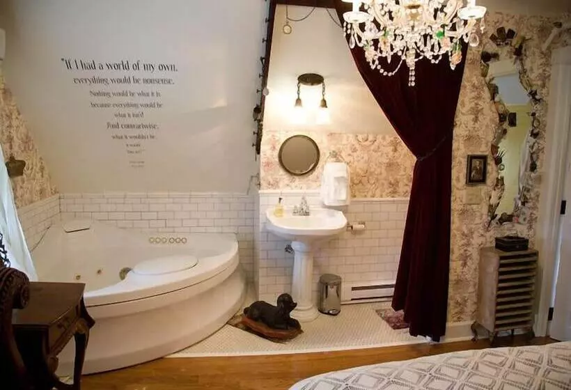 酒店 Rivertown Inn