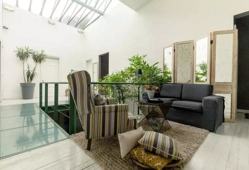 هتل Villa Condesa