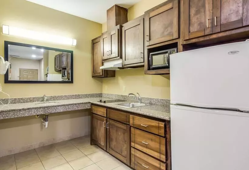 모텔 Americas Best Value Inn & Suites Tomball