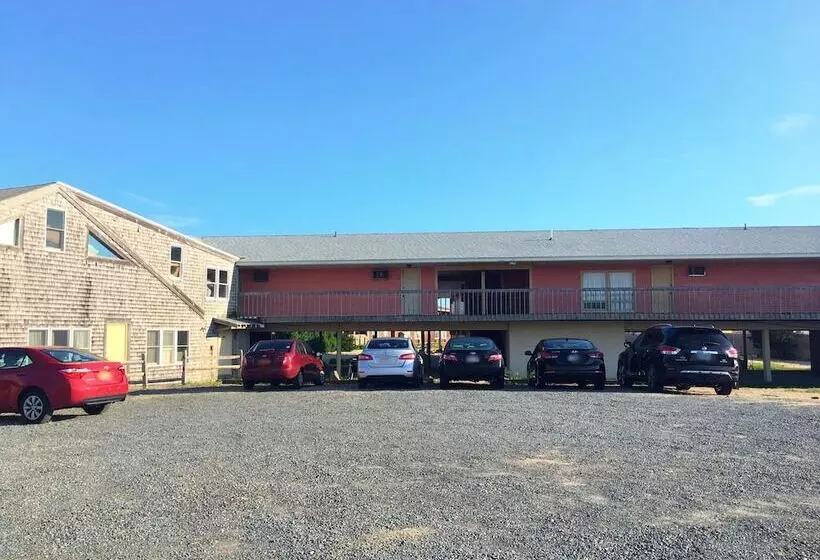 Мотель Beachfront White Sands