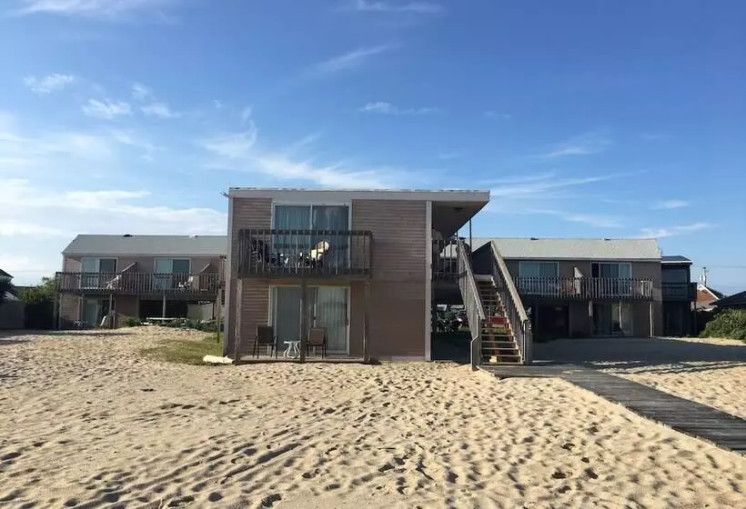 Мотель Beachfront White Sands