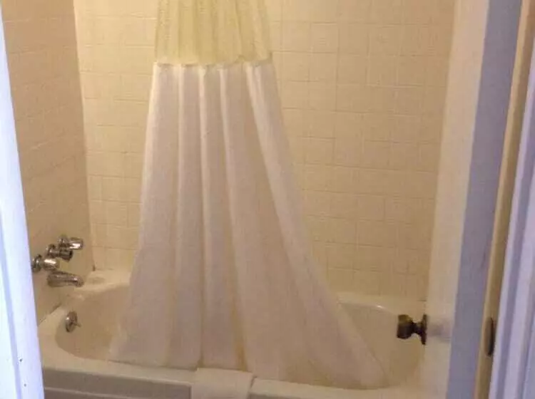 汽车旅馆 Sportsman Inn And Suites