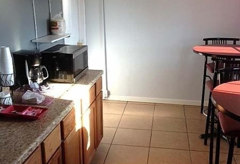 فندق على الطريق Sportsman Inn And Suites