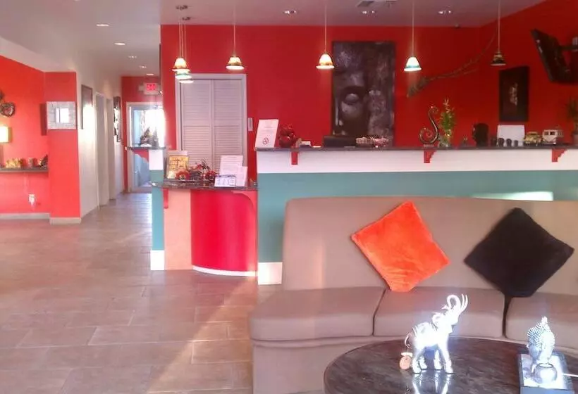 Motel Whispering Palms Inn