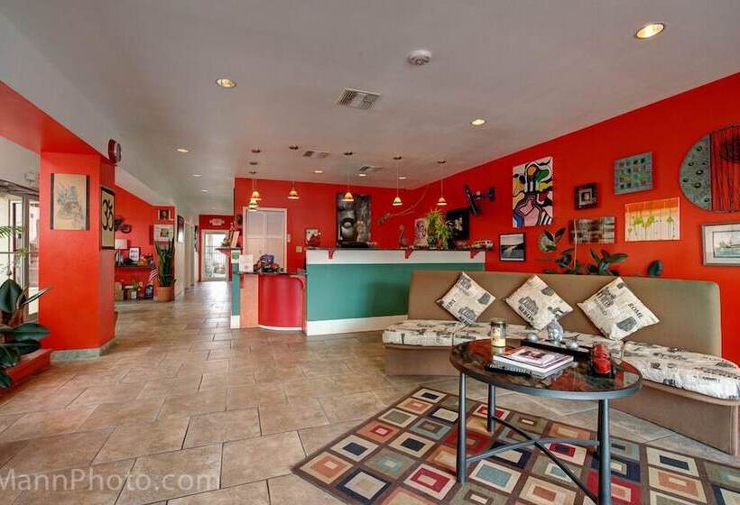 汽车旅馆  Whispering Palms Inn