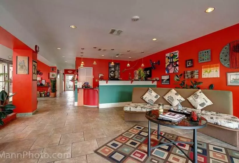 Motel Whispering Palms Inn