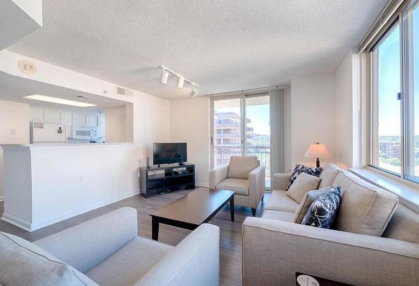 National At Courthouse Place