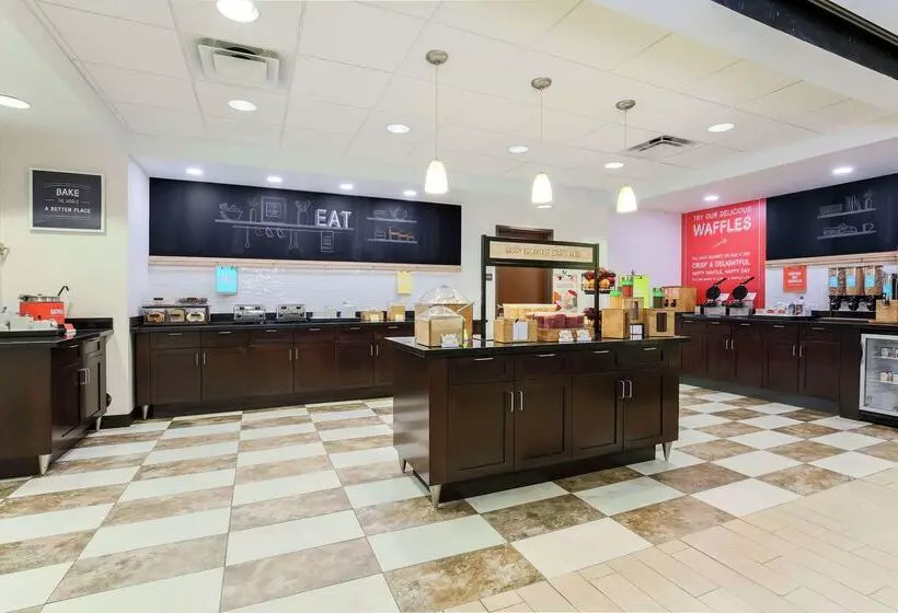 Hampton Inn & Suites Wheelingthe Highlands