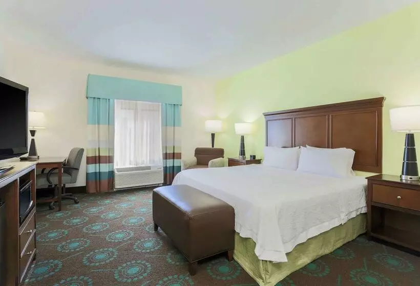 Hampton Inn & Suites Wheelingthe Highlands