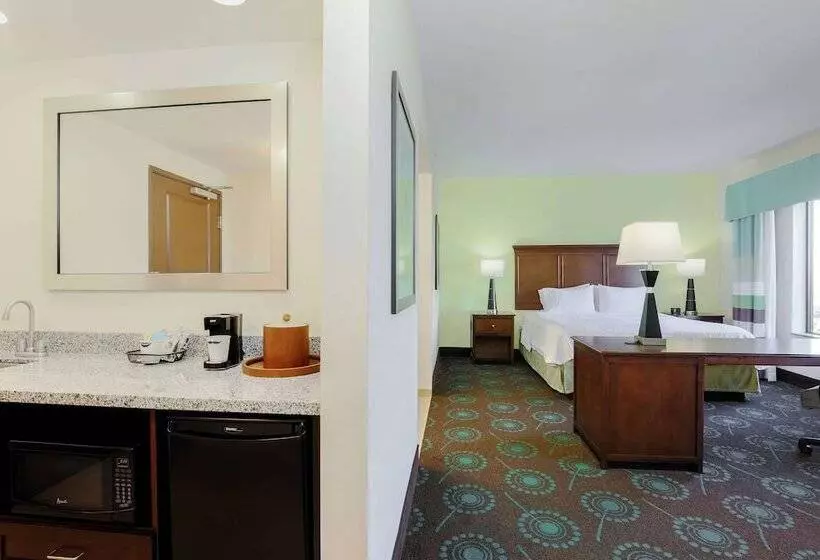 Hampton Inn & Suites Wheelingthe Highlands