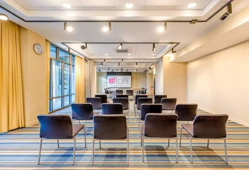 בית מלון כפרי Aloft Cupertino