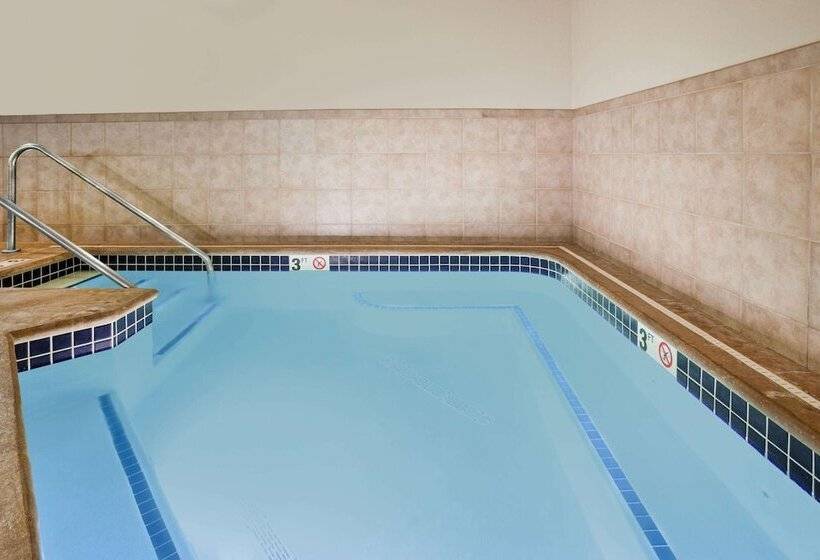 Отель Americinn By Wyndham Osage