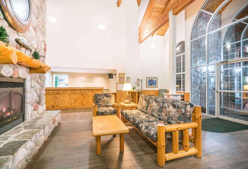 Hotel Baymont By Wyndham Baxter/brainerd Area