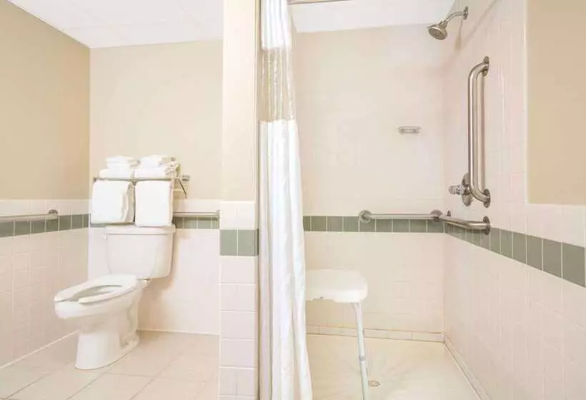 酒店 Baymont By Wyndham Baxter/brainerd Area