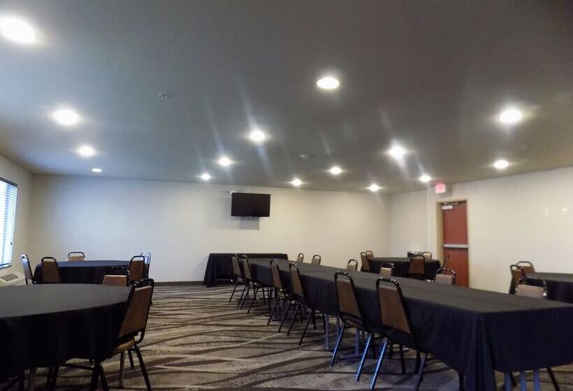 Cobblestone Hotel & Suites   Seward