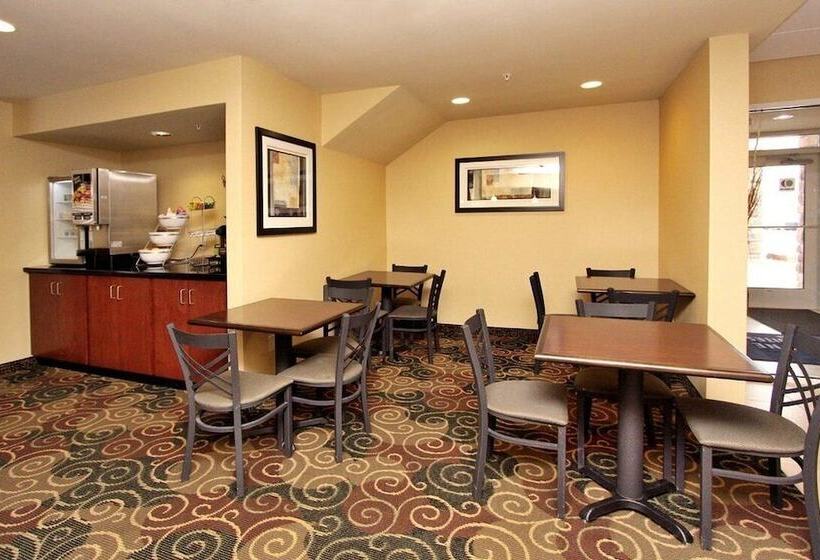 Cobblestone Hotel & Suites   Seward