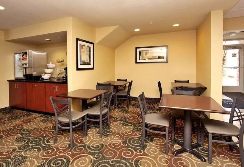 Cobblestone Hotel & Suites   Seward