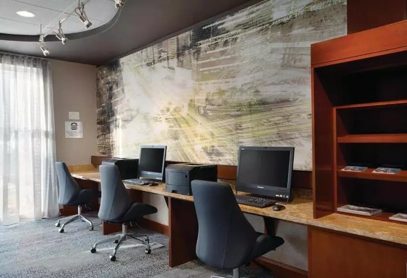 Отель Courtyard By Marriott Fort Smith Downtown