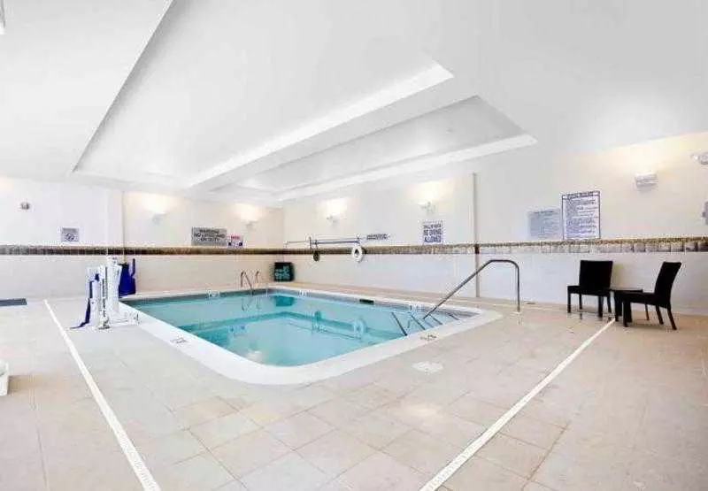 酒店 Courtyard By Marriott Salisbury