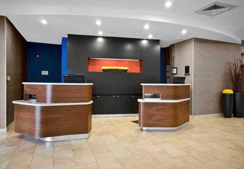 فندق Courtyard By Marriott Salisbury