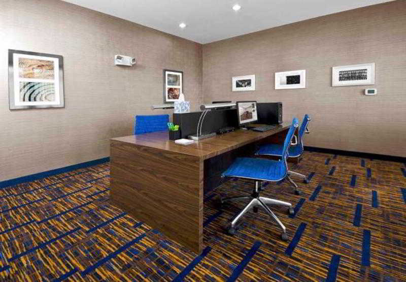 فندق Courtyard By Marriott Salisbury