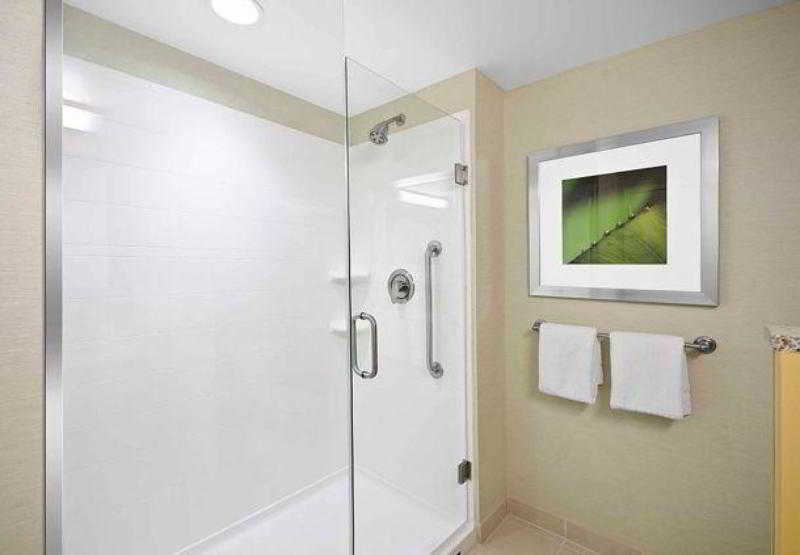 فندق Courtyard By Marriott Salisbury