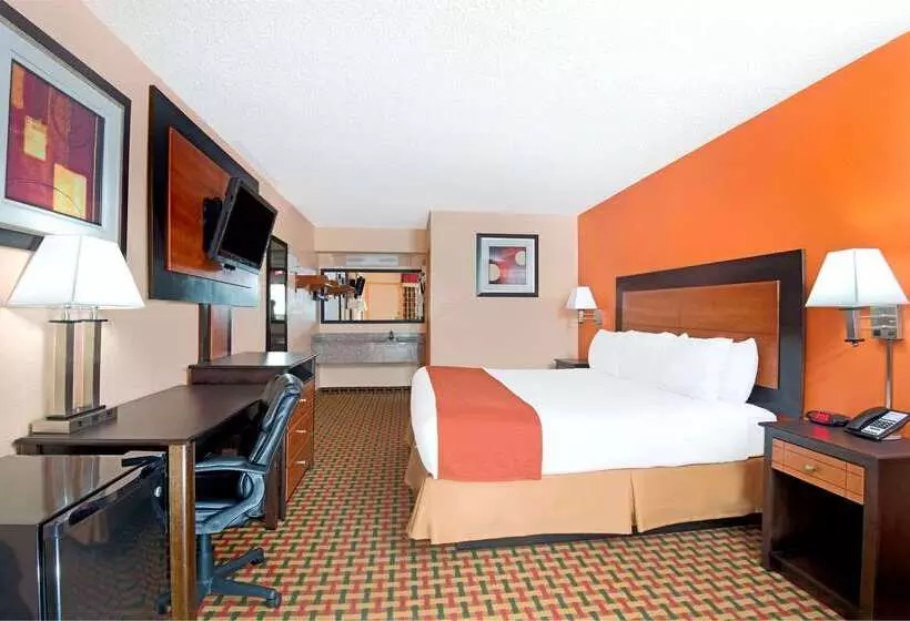 호텔 Days Inn By Wyndham Independence