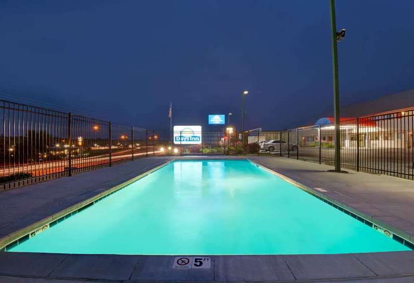 호텔 Days Inn By Wyndham Independence