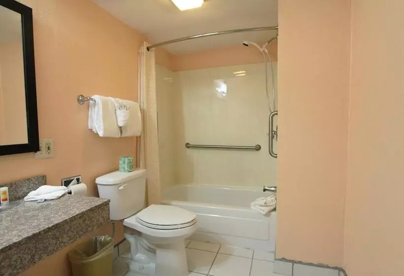 호텔 Days Inn By Wyndham Independence