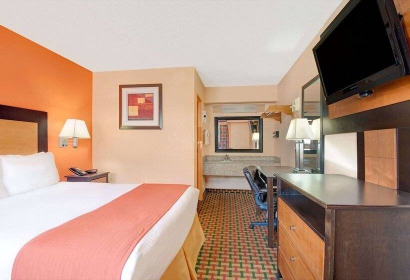 호텔 Days Inn By Wyndham Independence