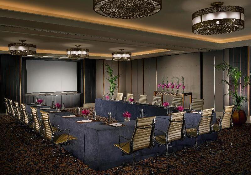 Hotel Dusit Thani Abu Dhabi