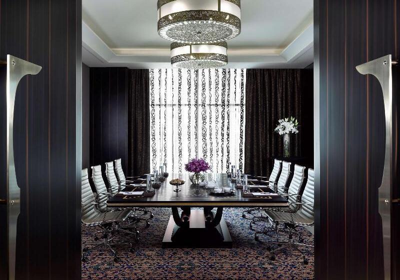 Hotel Dusit Thani Abu Dhabi