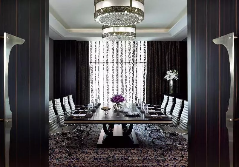 בית מלון כפרי Dusit Thani Abu Dhabi