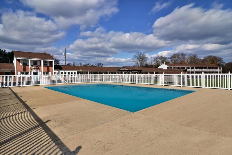 فندق Econo Lodge Woodstock Shenandoah Valley I 81