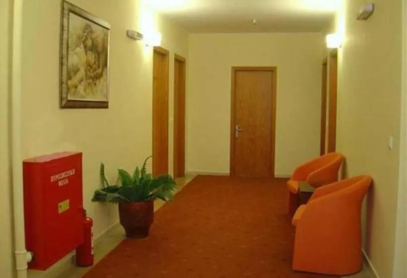 בית מלון כפרי Elysee