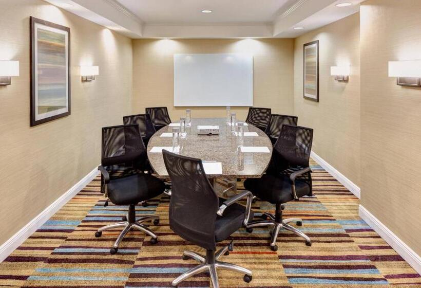 فندق Fairfield Inn & Suites Jacksonville Butler Boulevard