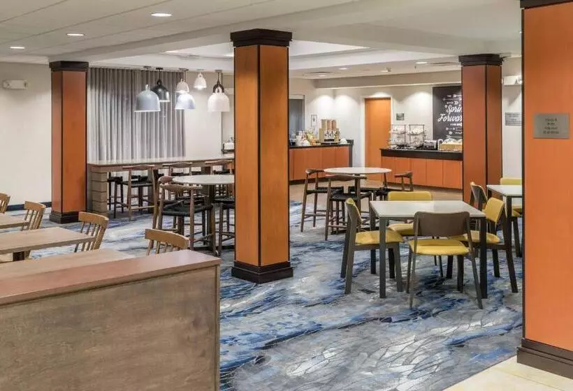 ホテル Fairfield Inn & Suites Kansas City Overland Park