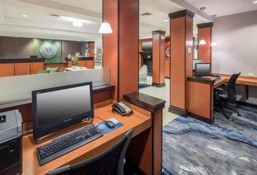 ホテル Fairfield Inn & Suites Kansas City Overland Park
