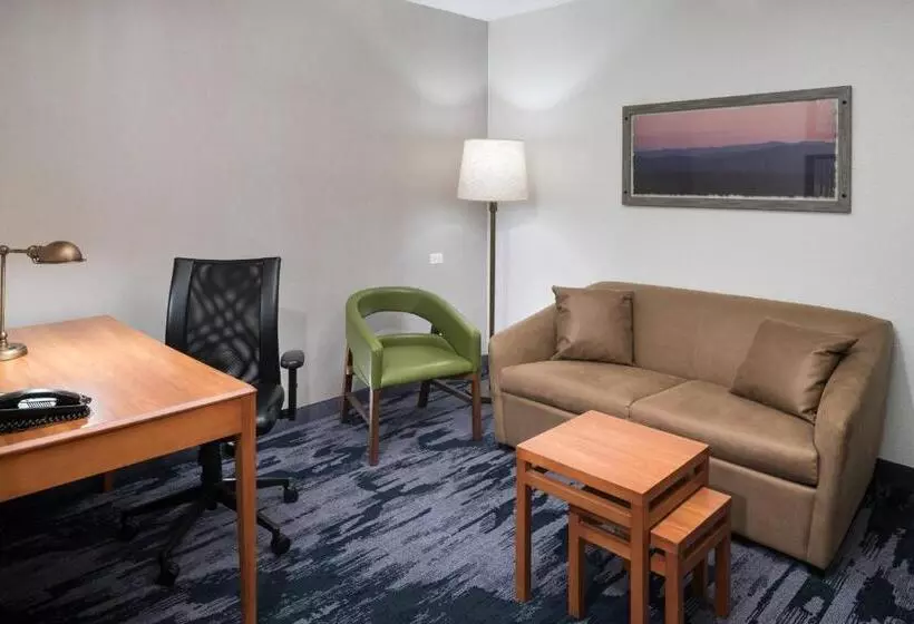 ホテル Fairfield Inn & Suites Kansas City Overland Park