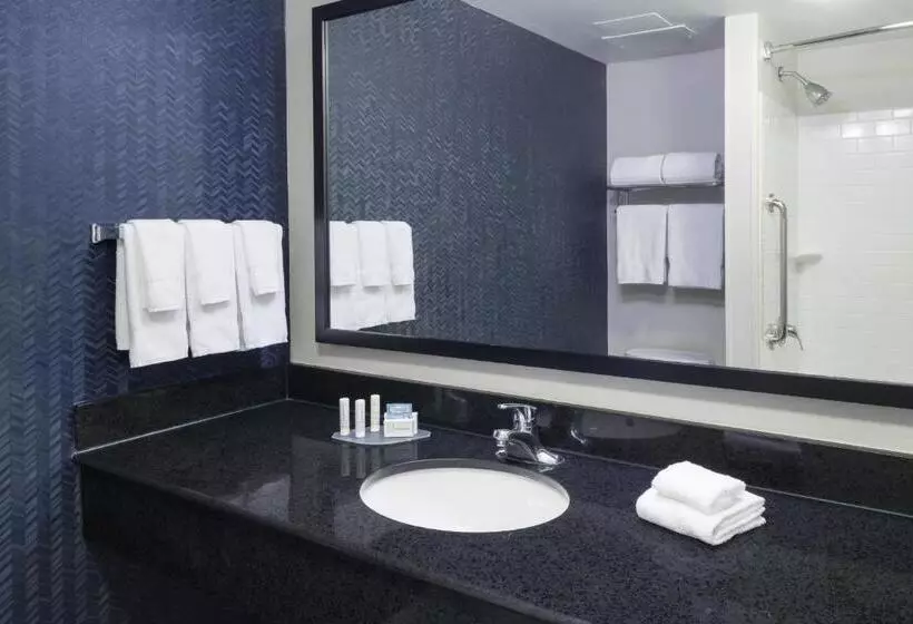 ホテル Fairfield Inn & Suites Kansas City Overland Park